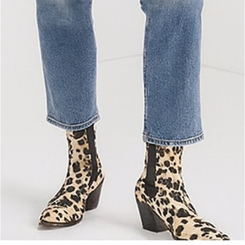 Matisse Anthropologie Golden Gate Calf Hair Boots in Snow Leopard - Picture 11 of 11